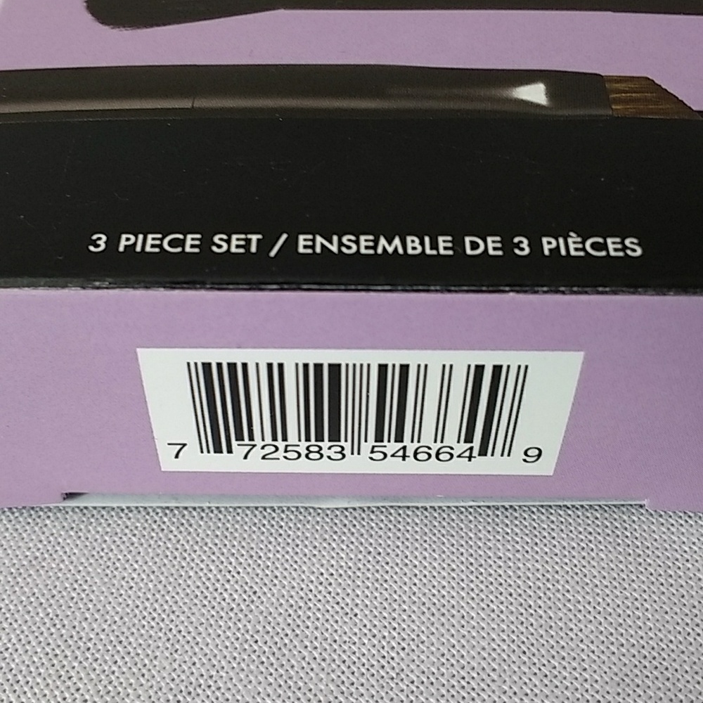 NYX PROFESSIONAL Essential Eye And Face Brush Set, Trio Of Pro Brushes - Picture 6 of 6